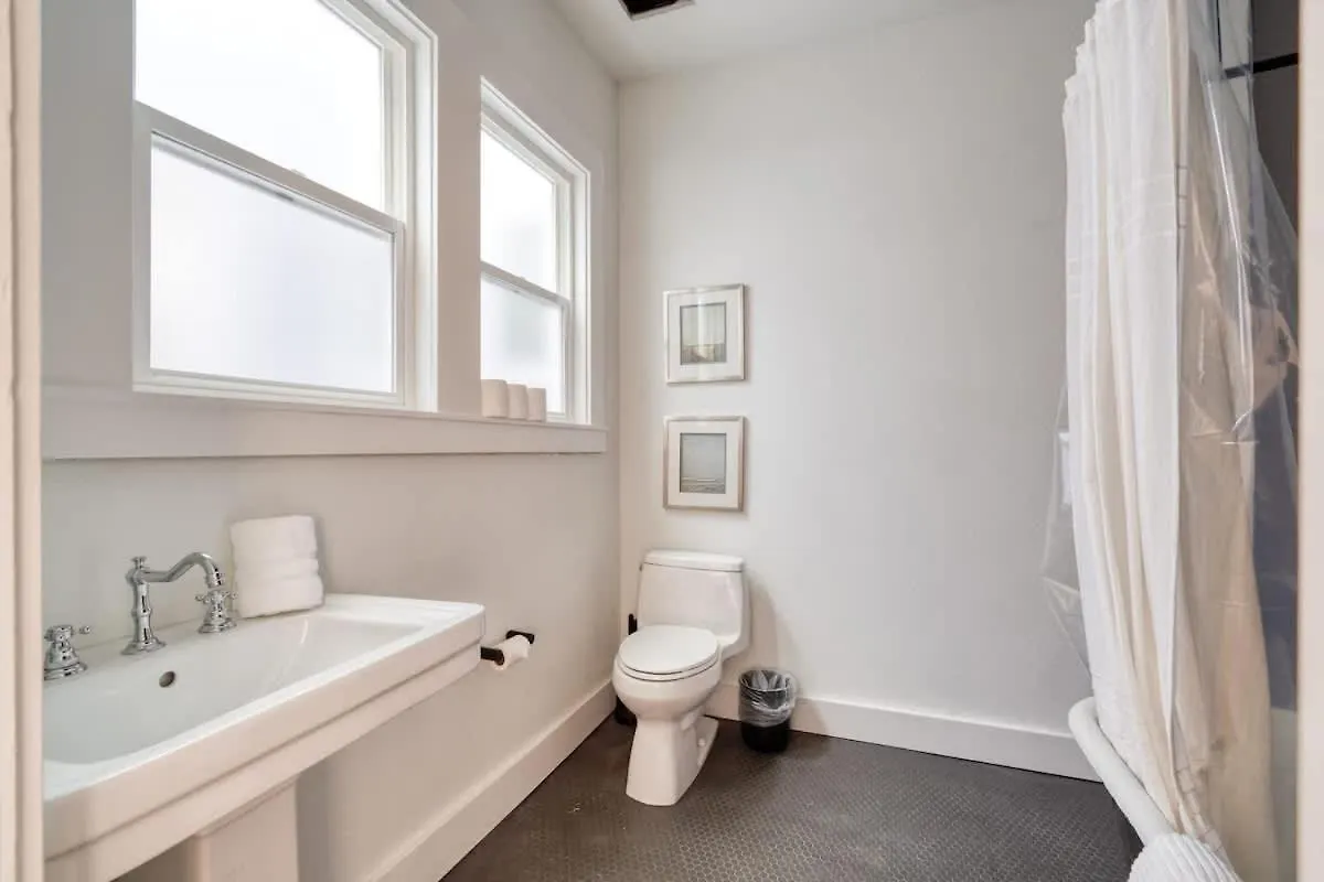 Daire Stay Portland - The Charmante Suite- Breweries & Boutiques ABD