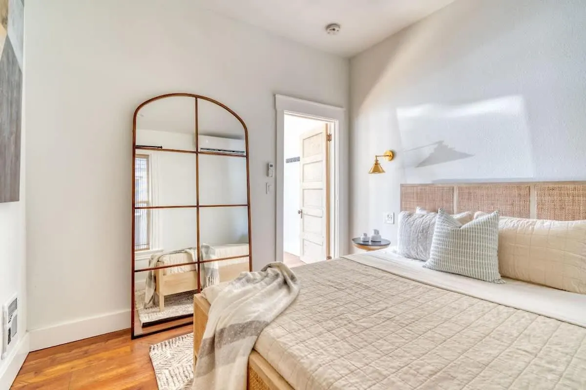 Daire Stay Portland - The Charmante Suite- Breweries & Boutiques
